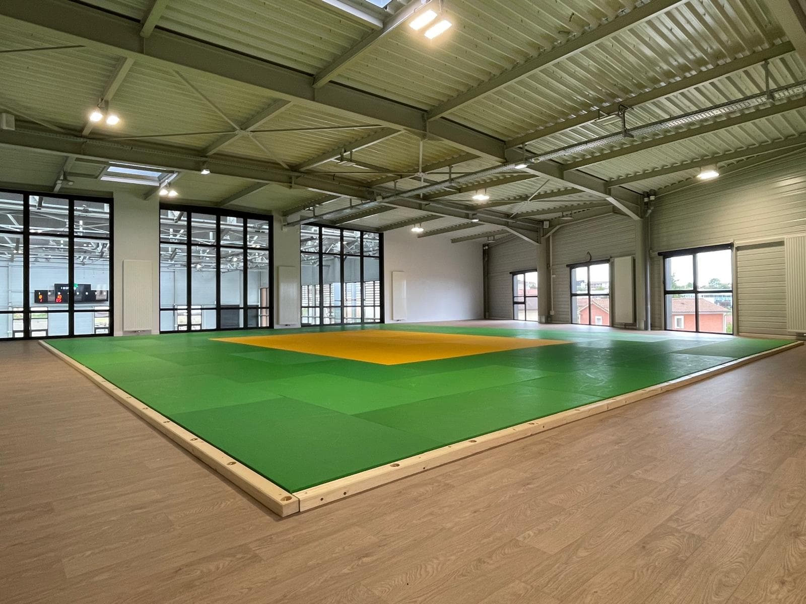 Dojo / tatamis — Chazelles-sur-Lyon