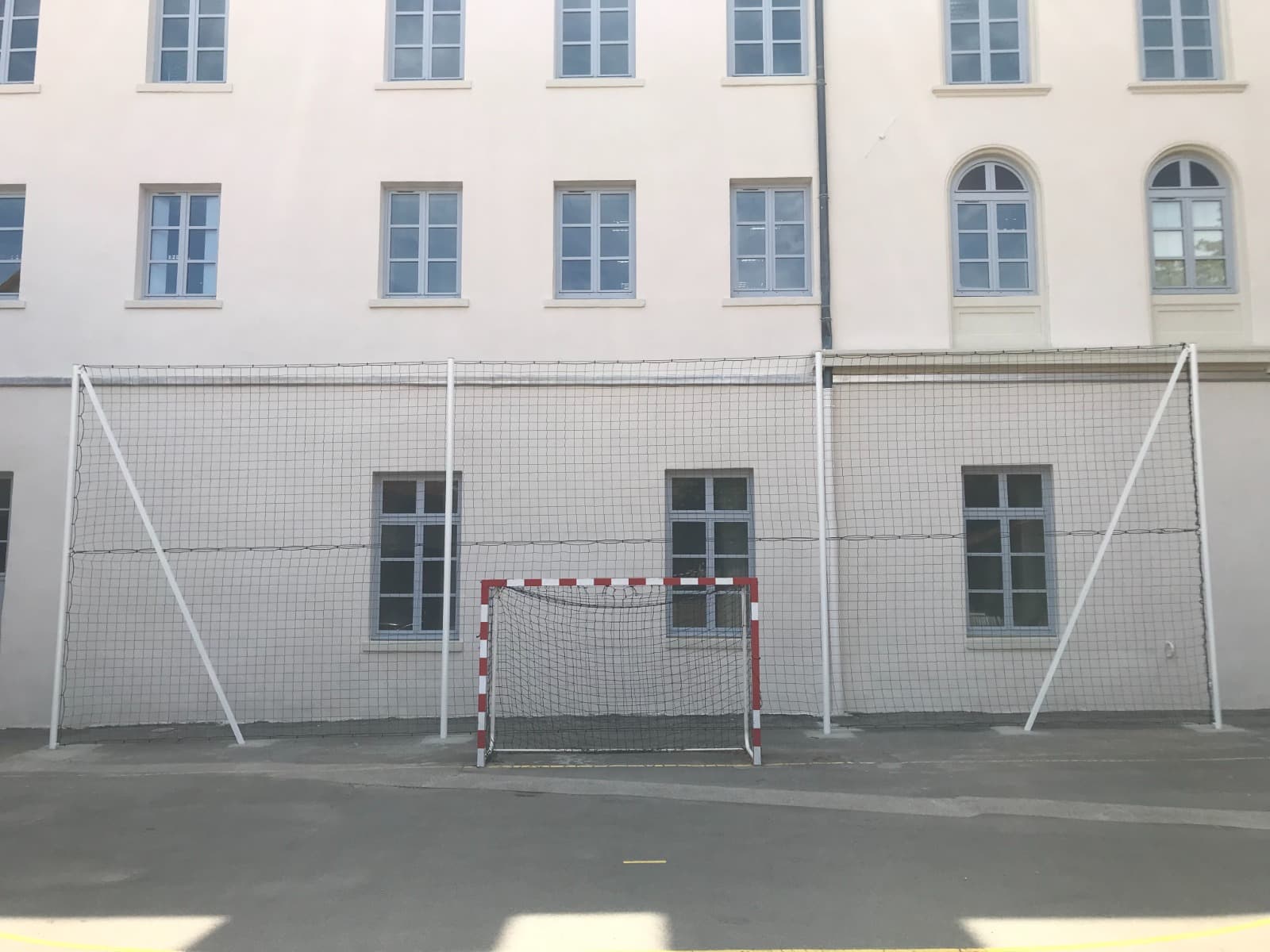 But & filet pare-ballons — Lyon — Institution Les Chartreux